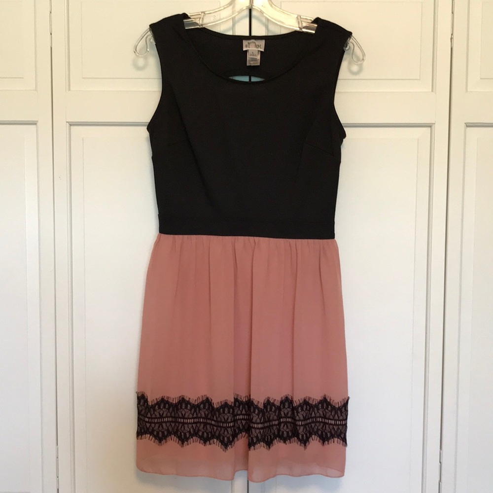 Sweet Storm Dress - Picture 1 of 5